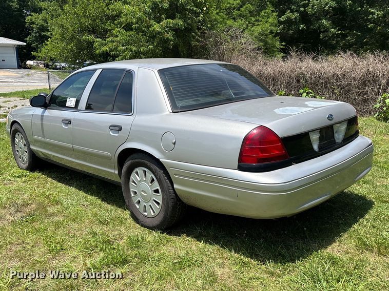 image for item FG0432 2006 Ford Crown Victoria Police Interceptor 