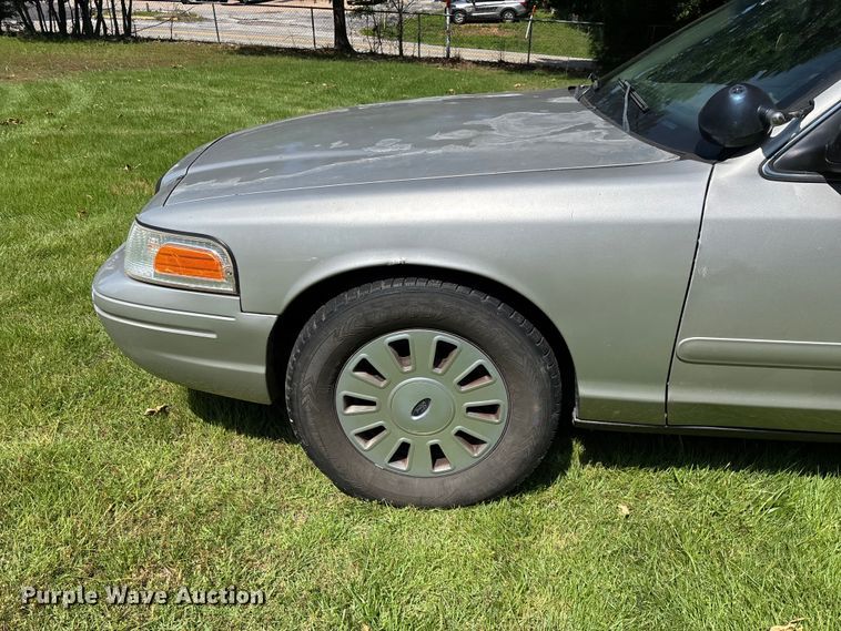 image for item FG0432 2006 Ford Crown Victoria Police Interceptor 