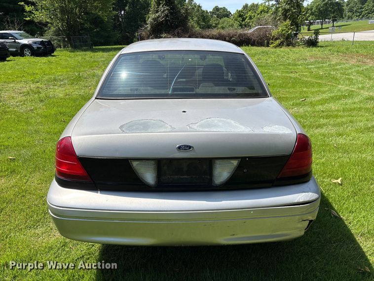 image for item FG0432 2006 Ford Crown Victoria Police Interceptor 
