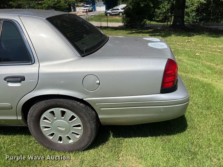 image for item FG0432 2006 Ford Crown Victoria Police Interceptor 