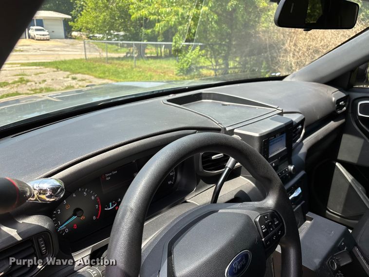 image for item FG0433 2021 Ford Explorer Police SUV