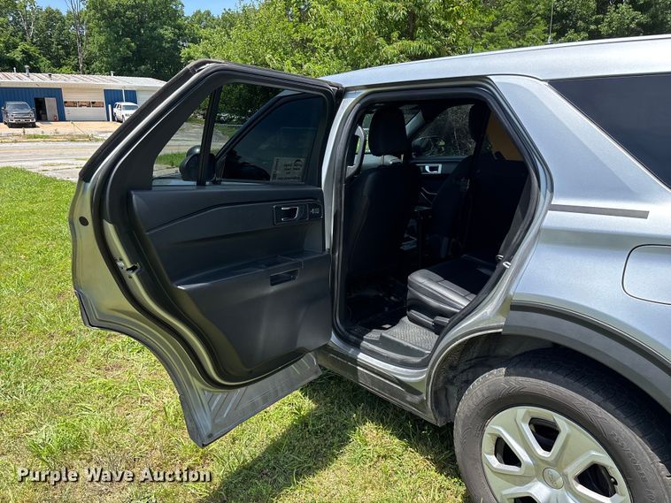 image for item FG0433 2021 Ford Explorer Police SUV