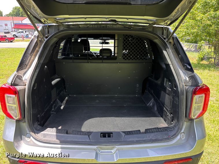 image for item FG0433 2021 Ford Explorer Police SUV