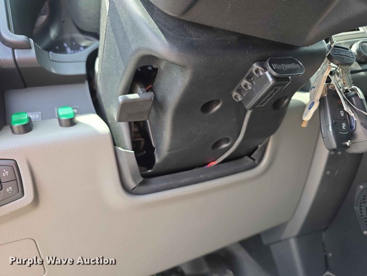 image for item FH6068 2021 Ford F250 Super Duty  Crew Cab utility bed pickup truck