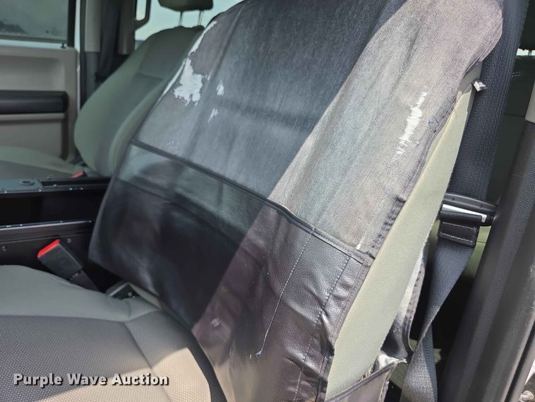 image for item FH6068 2021 Ford F250 Super Duty  Crew Cab utility bed pickup truck