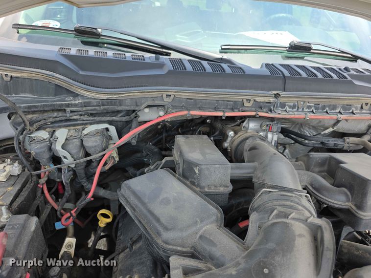 image for item FH6068 2021 Ford F250 Super Duty  Crew Cab utility bed pickup truck