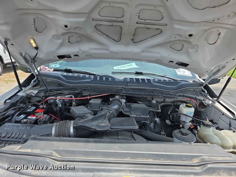 image for item FH6069 2020 Ford F250 Super Duty  Crew Cab utility bed pickup truck