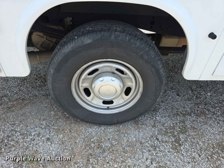 image for item FH6069 2020 Ford F250 Super Duty  Crew Cab utility bed pickup truck