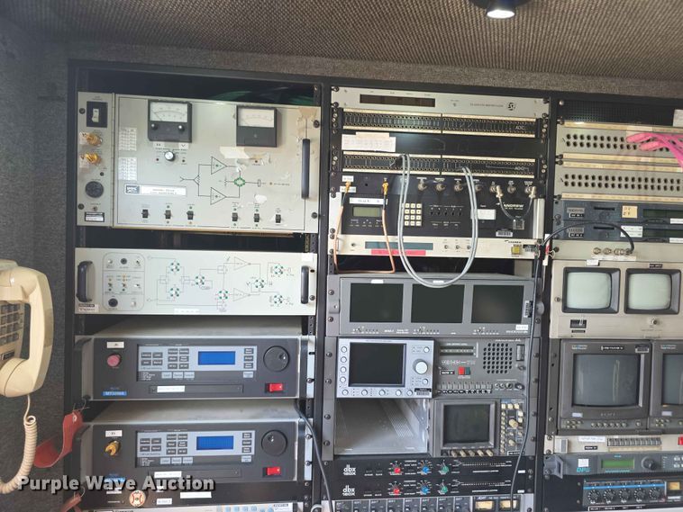 image for item FH6146 1990 Volvo FE613 satellite communication truck