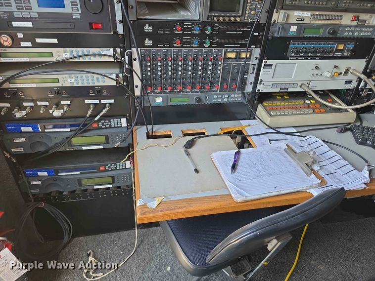 image for item FH6146 1990 Volvo FE613 satellite communication truck