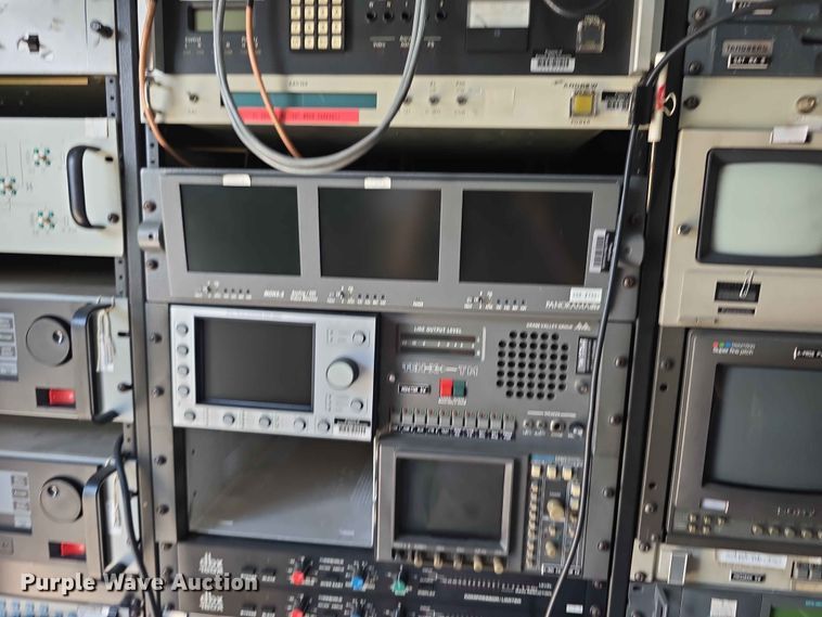 image for item FH6146 1990 Volvo FE613 satellite communication truck