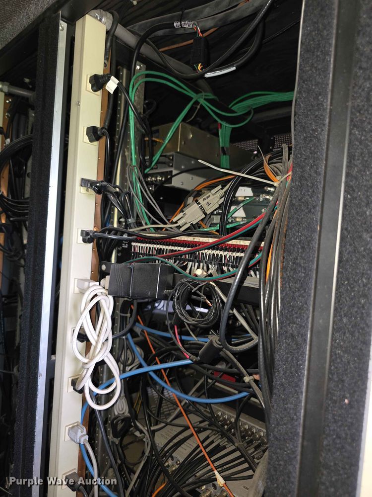 image for item FH6146 1990 Volvo FE613 satellite communication truck