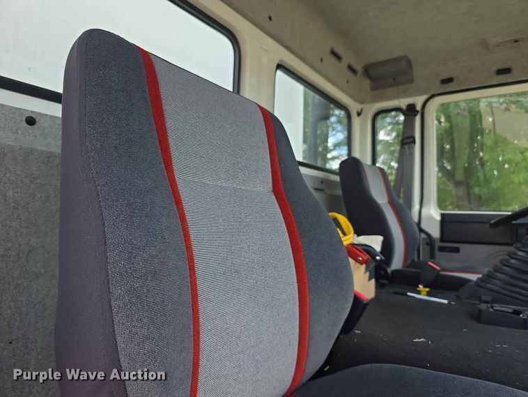 image for item FH6146 1990 Volvo FE613 satellite communication truck