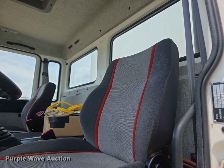 image for item FH6146 1990 Volvo FE613 satellite communication truck