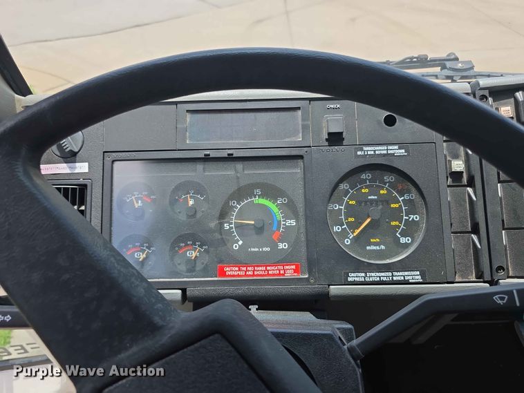 image for item FH6146 1990 Volvo FE613 satellite communication truck