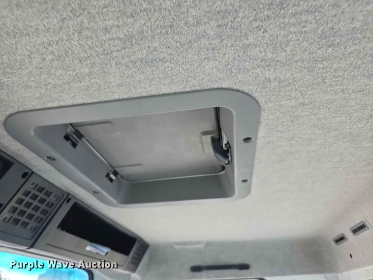 image for item FH6146 1990 Volvo FE613 satellite communication truck