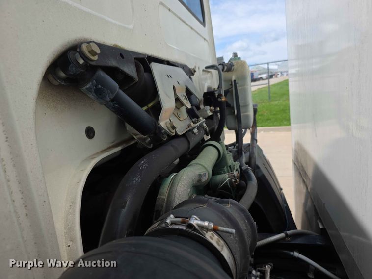 image for item FH6146 1990 Volvo FE613 satellite communication truck