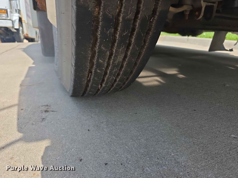 image for item FH6146 1990 Volvo FE613 satellite communication truck