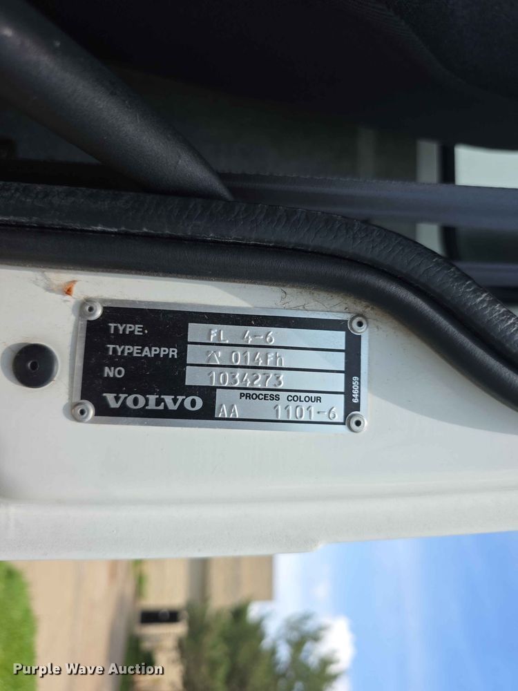 image for item FH6146 1990 Volvo FE613 satellite communication truck