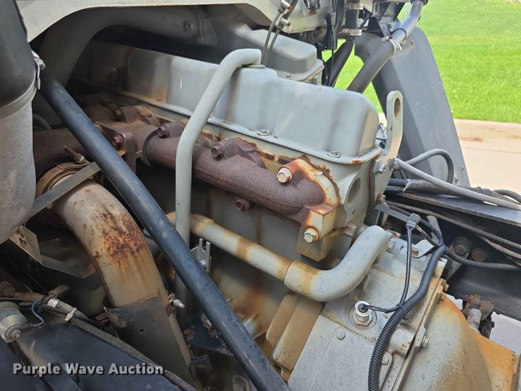 image for item FH6147 1989 Ford C8000 broadcasting truck