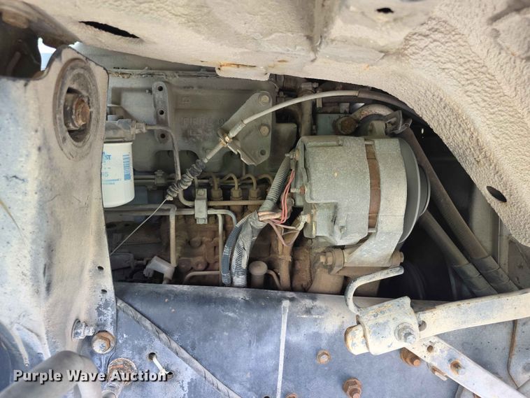 image for item FH6147 1989 Ford C8000 broadcasting truck