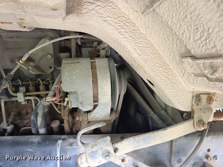 image for item FH6147 1989 Ford C8000 broadcasting truck
