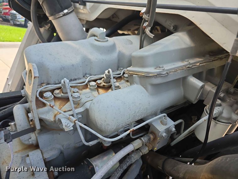 image for item FH6147 1989 Ford C8000 broadcasting truck
