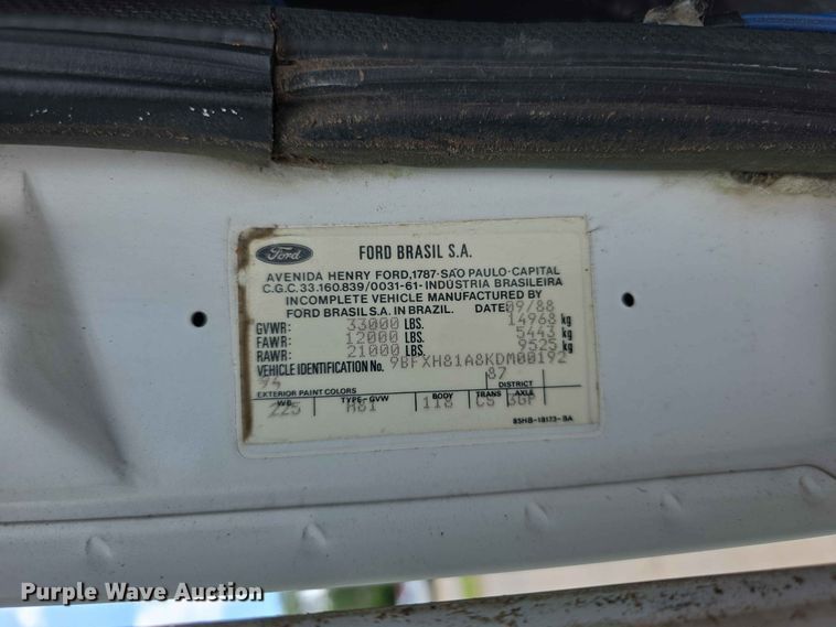 image for item FH6147 1989 Ford C8000 broadcasting truck