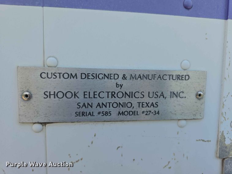 image for item FH6147 1989 Ford C8000 broadcasting truck