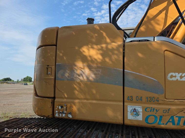 image for item FH6150 2004 Case CX225SR excavator