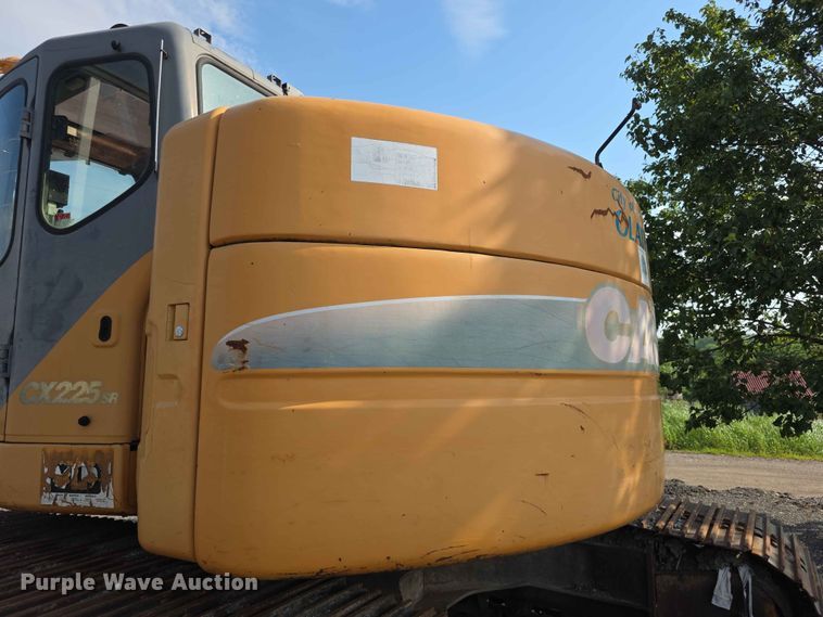 image for item FH6150 2004 Case CX225SR excavator