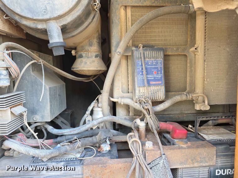 image for item FH6150 2004 Case CX225SR excavator
