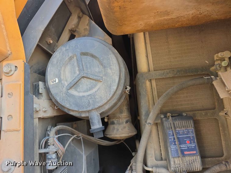 image for item FH6150 2004 Case CX225SR excavator