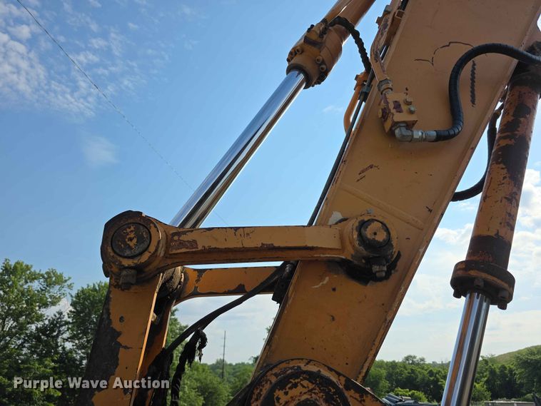 image for item FH6150 2004 Case CX225SR excavator