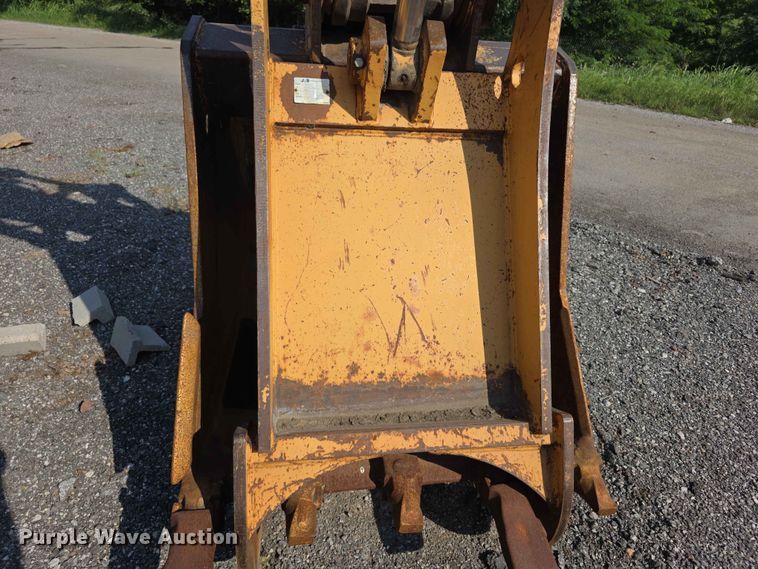 image for item FH6150 2004 Case CX225SR excavator