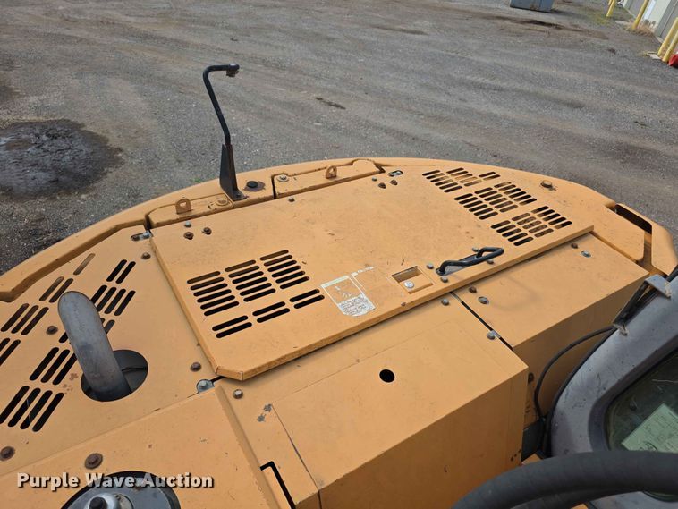 image for item FH6150 2004 Case CX225SR excavator