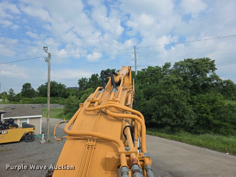 image for item FH6150 2004 Case CX225SR excavator