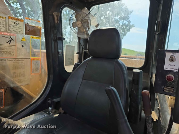 image for item FH6150 2004 Case CX225SR excavator