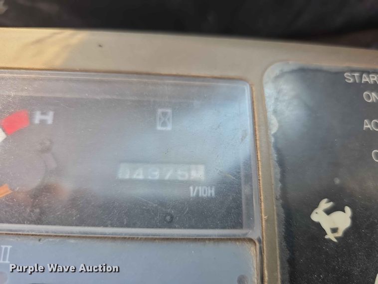 image for item FH6150 2004 Case CX225SR excavator