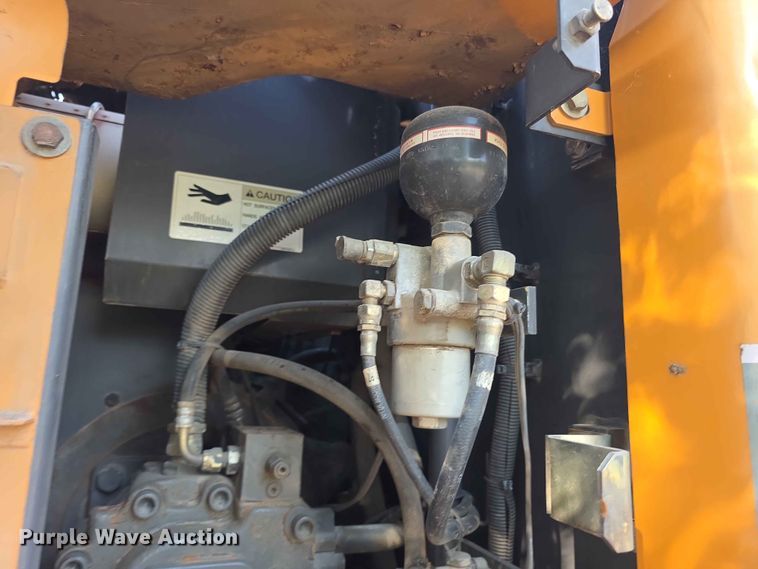image for item FH6150 2004 Case CX225SR excavator