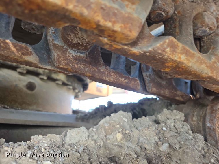 image for item FH6150 2004 Case CX225SR excavator