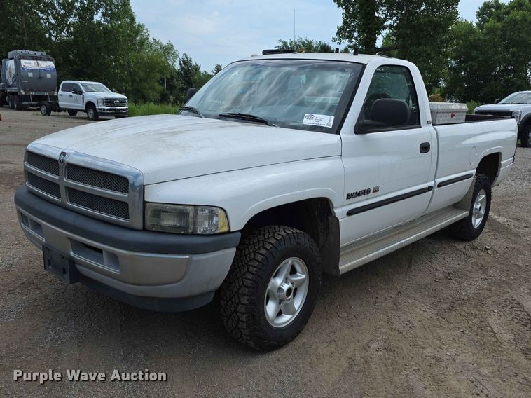 image for item FH6151 1999 Dodge Ram 1500 pickup truck