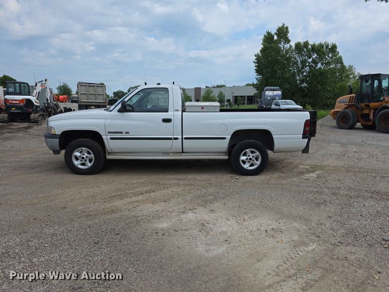 image for item FH6151 1999 Dodge Ram 1500 pickup truck