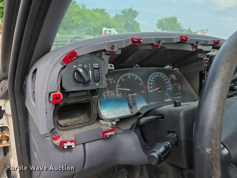 image for item FH6151 1999 Dodge Ram 1500 pickup truck