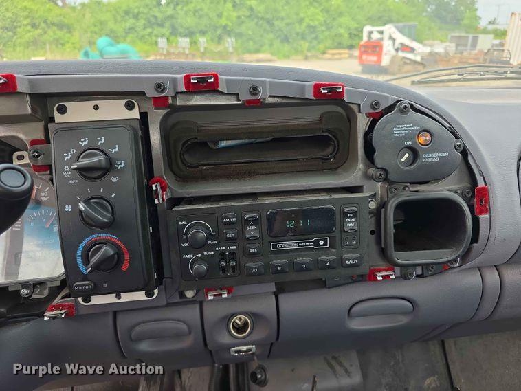 image for item FH6151 1999 Dodge Ram 1500 pickup truck