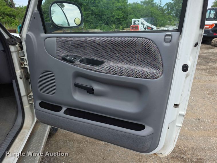 image for item FH6151 1999 Dodge Ram 1500 pickup truck