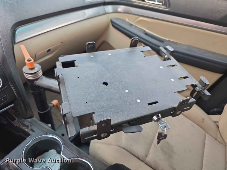 image for item FH6152 2016 Ford Explorer SUV