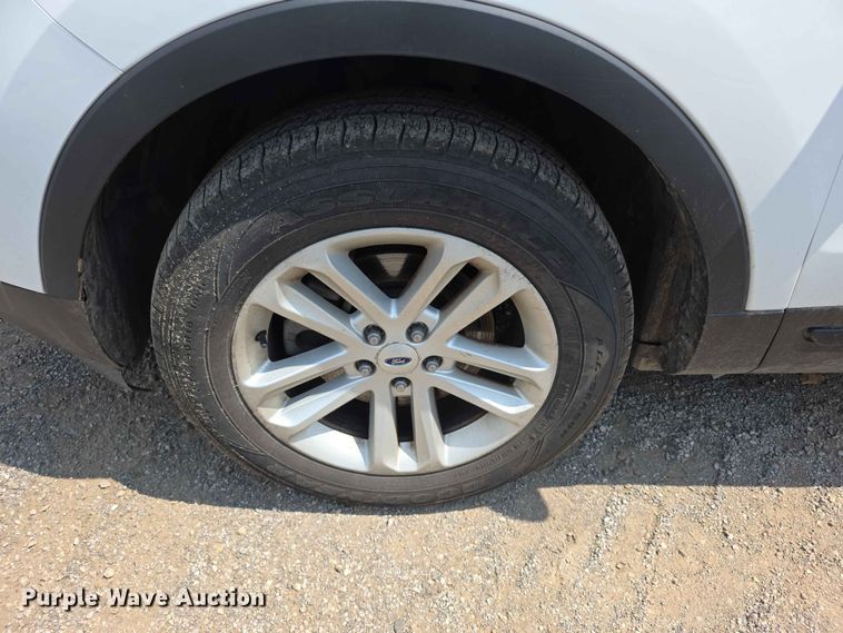 image for item FH6152 2016 Ford Explorer SUV