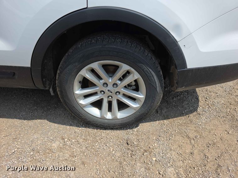 image for item FH6152 2016 Ford Explorer SUV