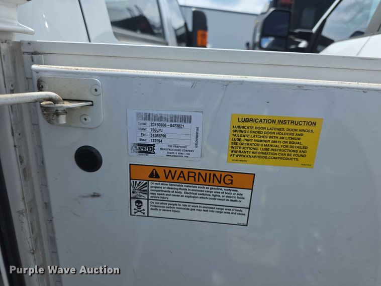 image for item FH6157 2016 Ford F250 Super Duty Crew Cab utility bed pickup truck